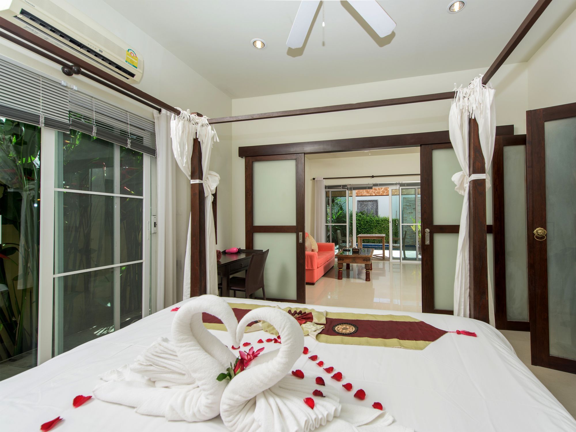 Tiara Villa Phuket Exterior photo